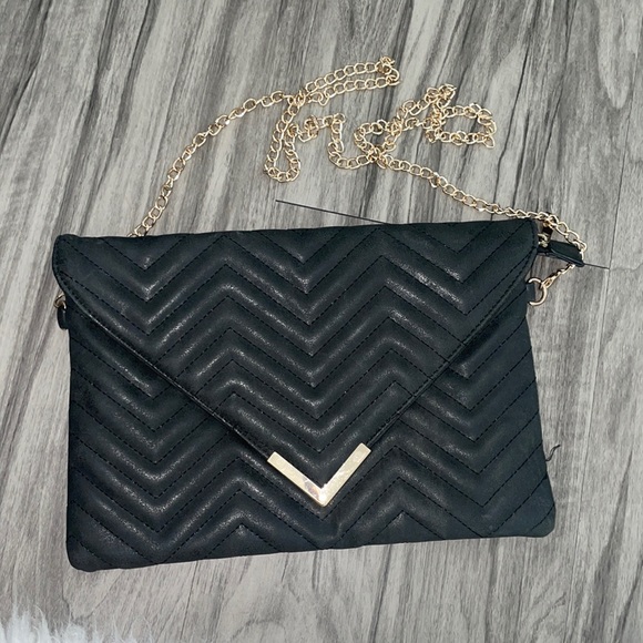 Olivia Miller envelope clutch/ crossbody with gold chain - Picture 2 of 8